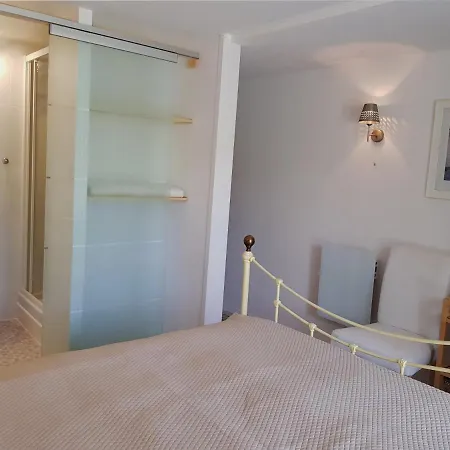 B&B Le Pre Pigeon 86250 Vienne 3*