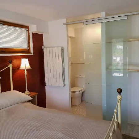 Bed & Breakfast Le Pre Pigeon 86250 Vienne 3*